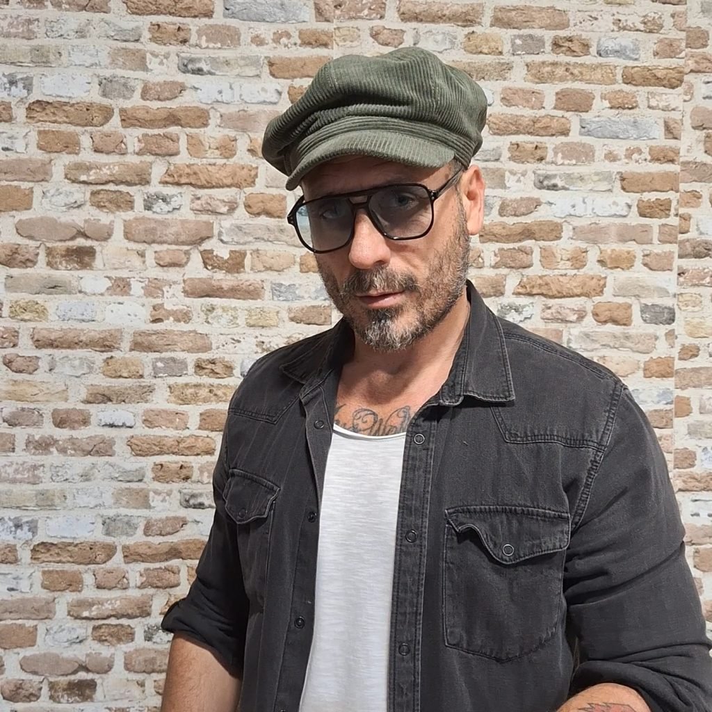 modelo gorra oliver